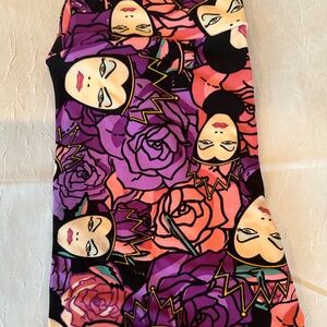 Lularoe One Size Disney leggings